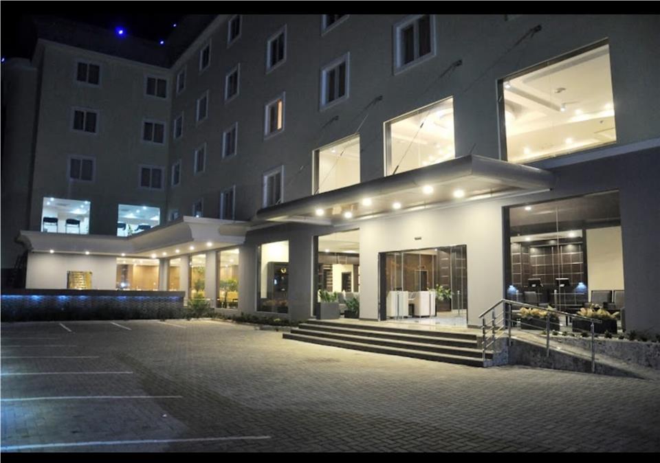 SHOREGATE HOTEL LTD 