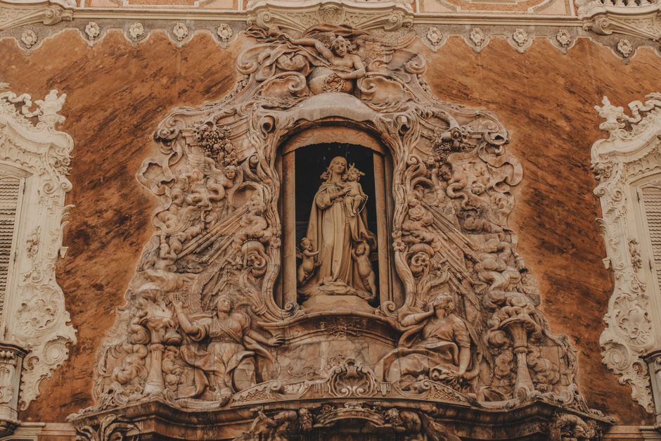 Valencia art and architecture guided tour with tickets