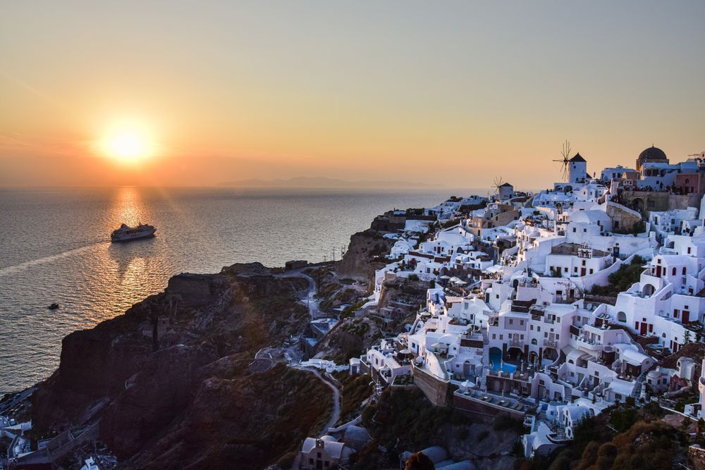 Santorini Luxury Catamaran Cruise with Pickup, BBQ and Cocktails